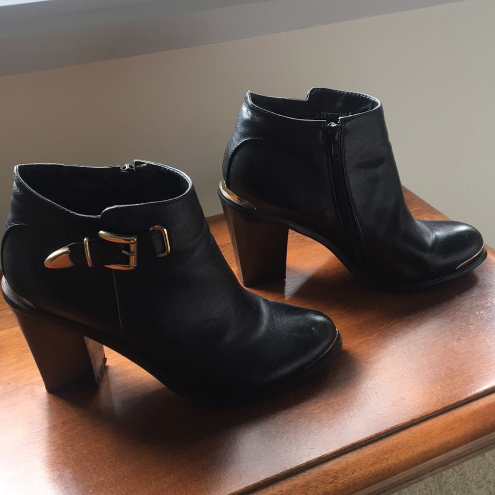 Black booties - Picture 2 of 3